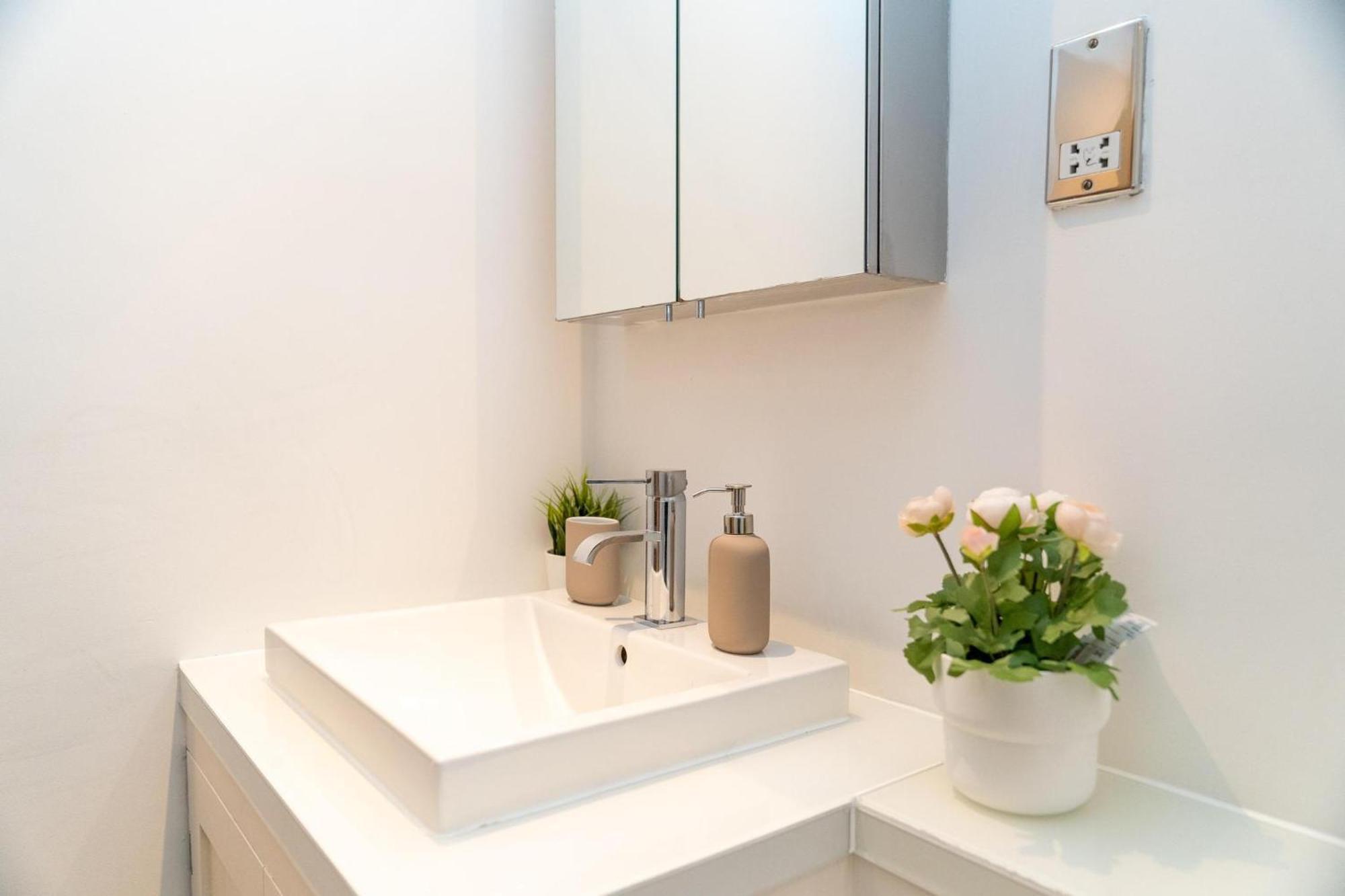 Cuthbert - Heart Of Covent Garden! Apartament Londra