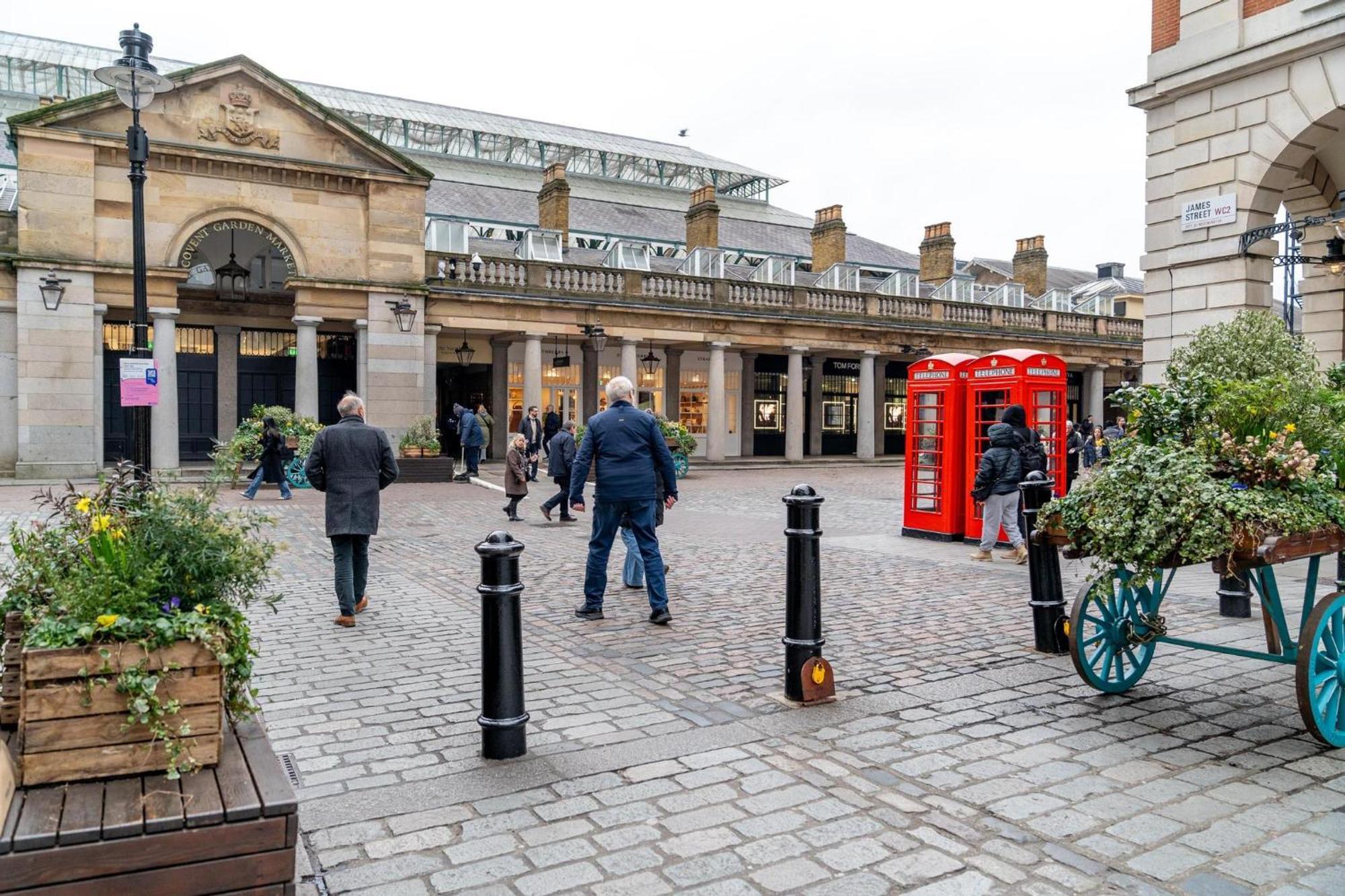 Cuthbert - Heart Of Covent Garden! Londra